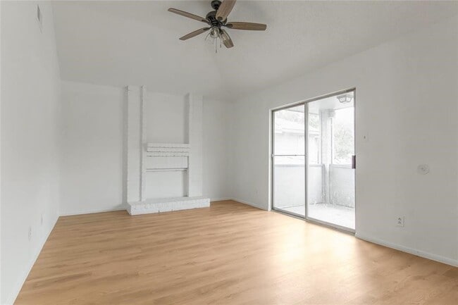 Photo - 812 Jefferson Ave Unidad D