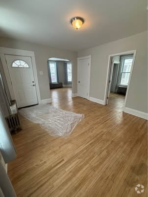 Building Photo - 476 Hawley St Unit Lower A Rental