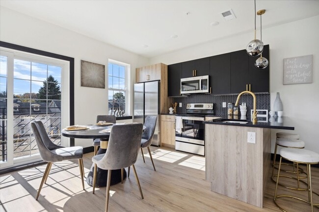 Photo - 142 Church St Unit 2bed/2bath Luxury