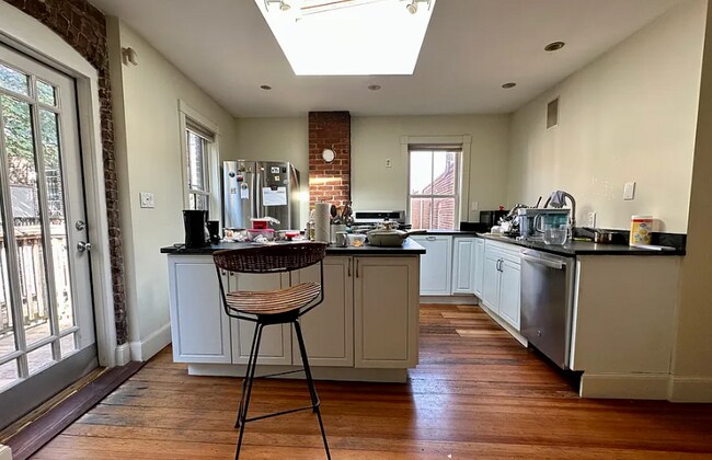 Photo - 151 Highland St Unidad 2