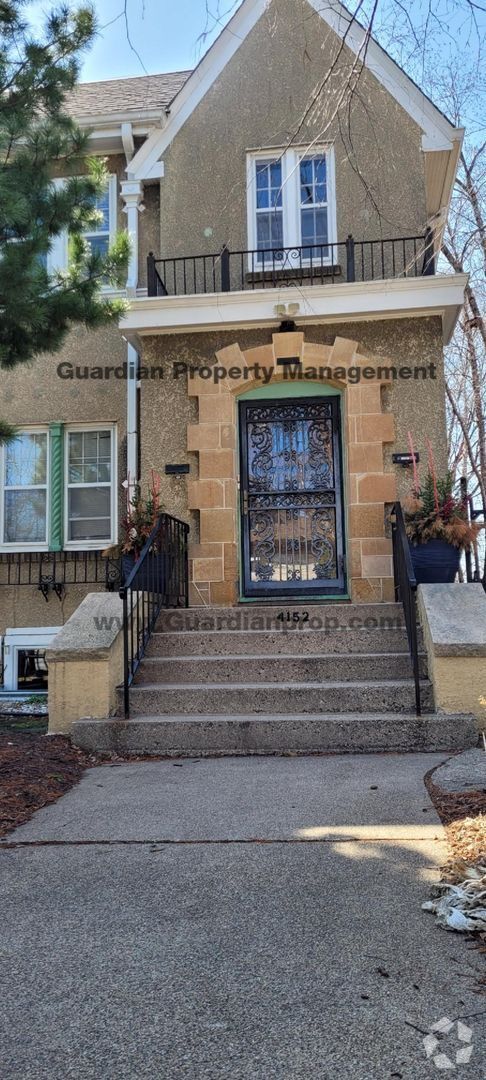 Building Photo - South Minneapolis duplex with garage parking Rental