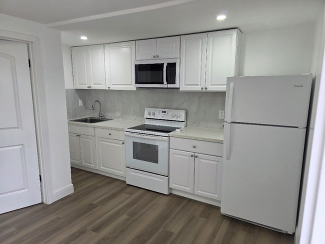 Photo - 9840 SW 47th St