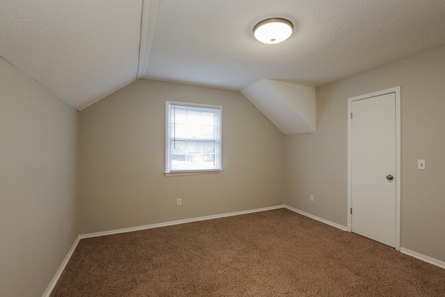 Photo - 102 1st Day St