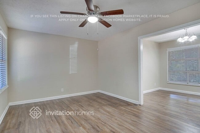 Photo - 1429 David Cir