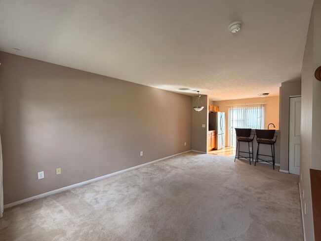 Photo - 717 Lazelle Rd