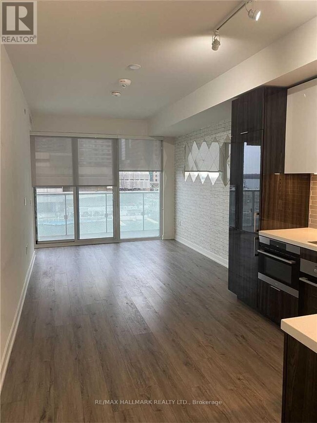 Photo - 15 Queens Quay E Unit 416