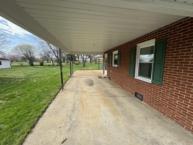 Photo - 708 North St