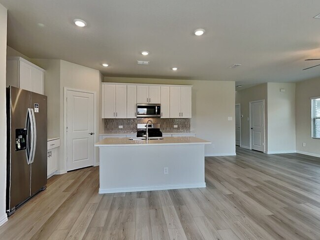 Photo - 507 Clover Crk Dr