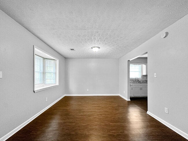 Photo - 9289 Forest Knoll Dr