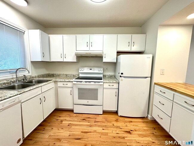 Photo - 20 Oak Ridge Dr Unit 20