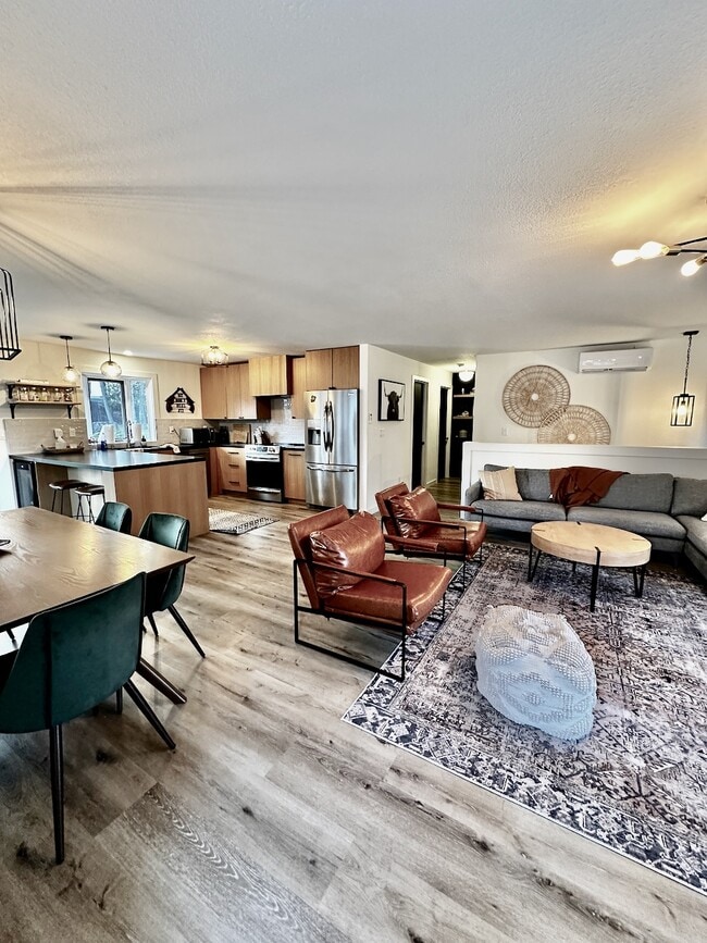 Building Photo - 128 Mallard Loop Rental