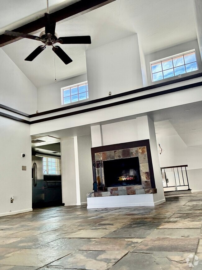 Building Photo - 7800 E Lincoln Dr Unit #2083 Rental