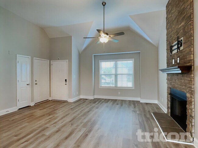 2314 Spike Ct