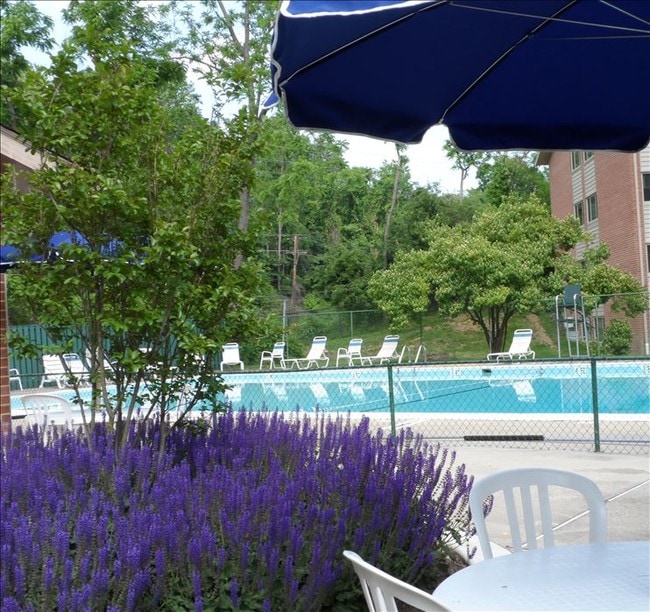 Rock Creek Woods Apartments For Rent in Rockville, MD