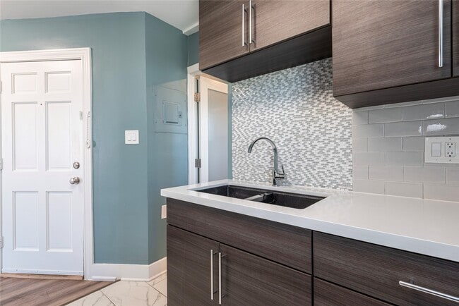 Photo - 1413 23rd Street Rear Unit 11