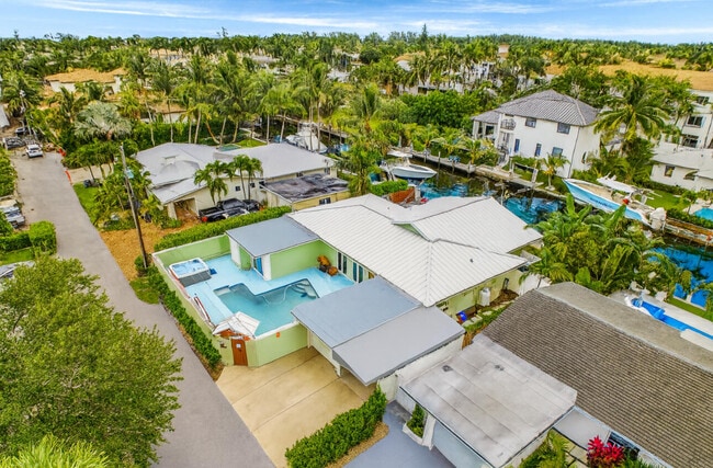 Photo - 810 Bamboo Ln