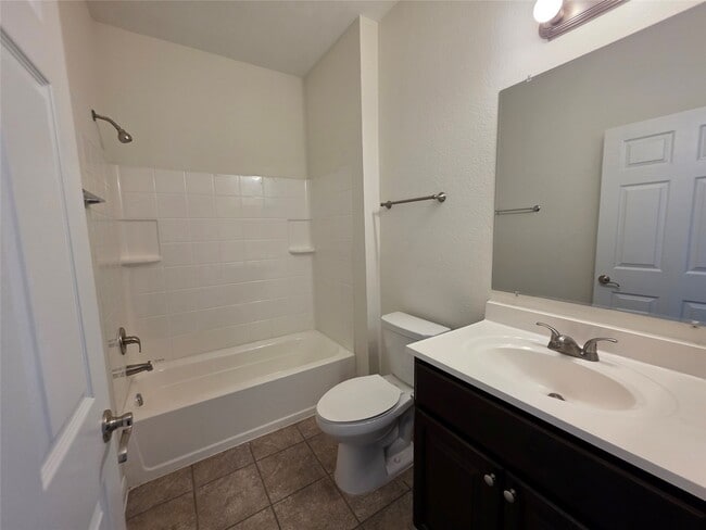 Photo - 6210 Lacey Oak Dr