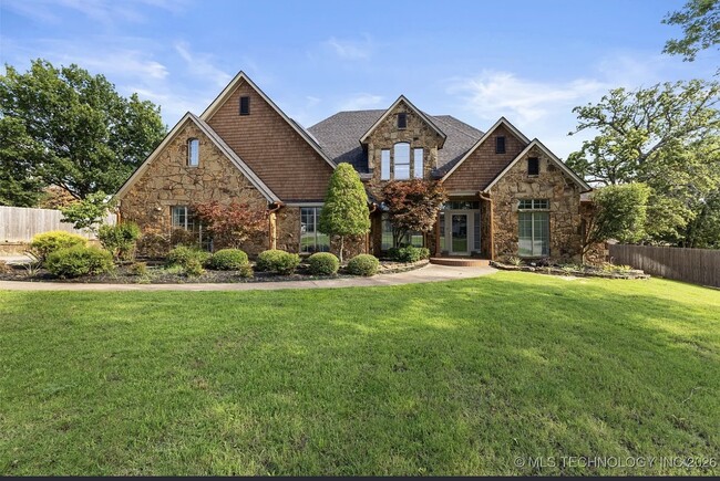 Building Photo - 1505 S Augusta Dr