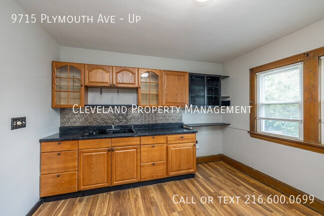 Photo - 9715 Plymouth Ave Unidad Up