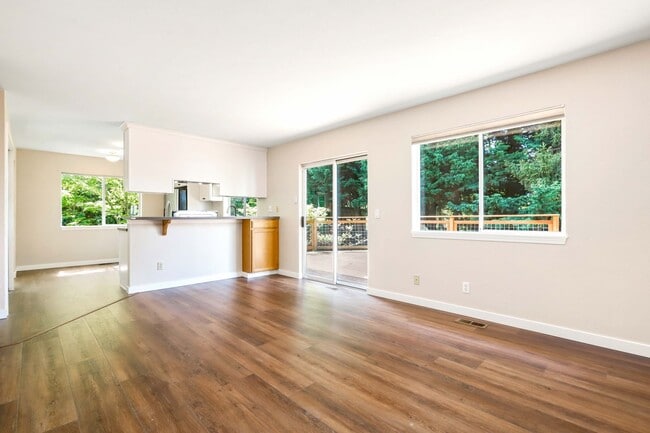 Photo - Beautiful Renovated Four Bedroom House for Rent in Renton Washington