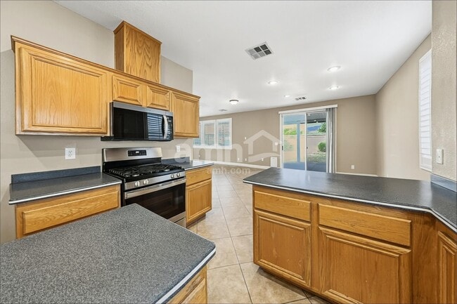 3387 Antique Rose Dr