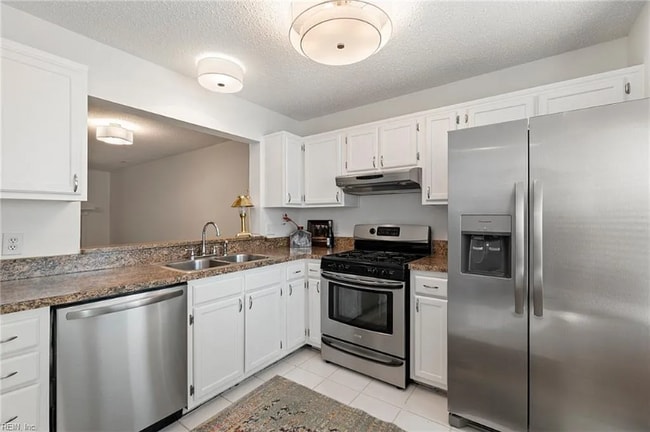 Photo - 732 Hecate Dr