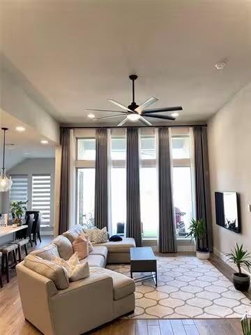 Photo - 3609 Sawtooth Ln