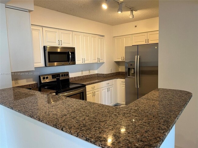 Building Photo - 1155 Brickell Bay Dr Rental