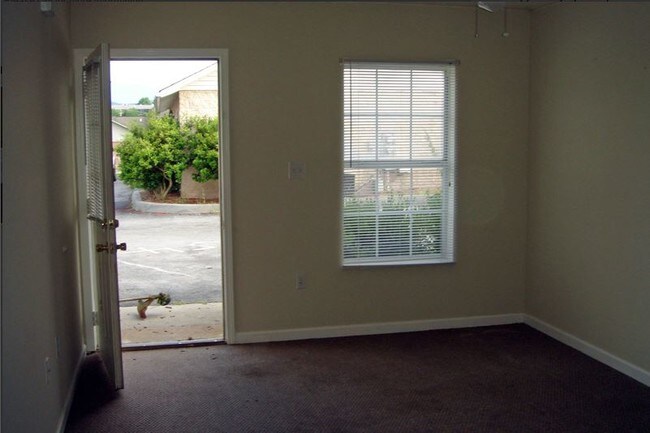Living Room - Murrell Meadows