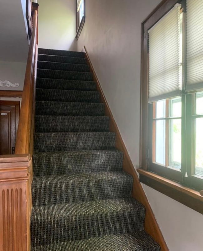 Building Photo - 2472 Fairview Ave Unit 2