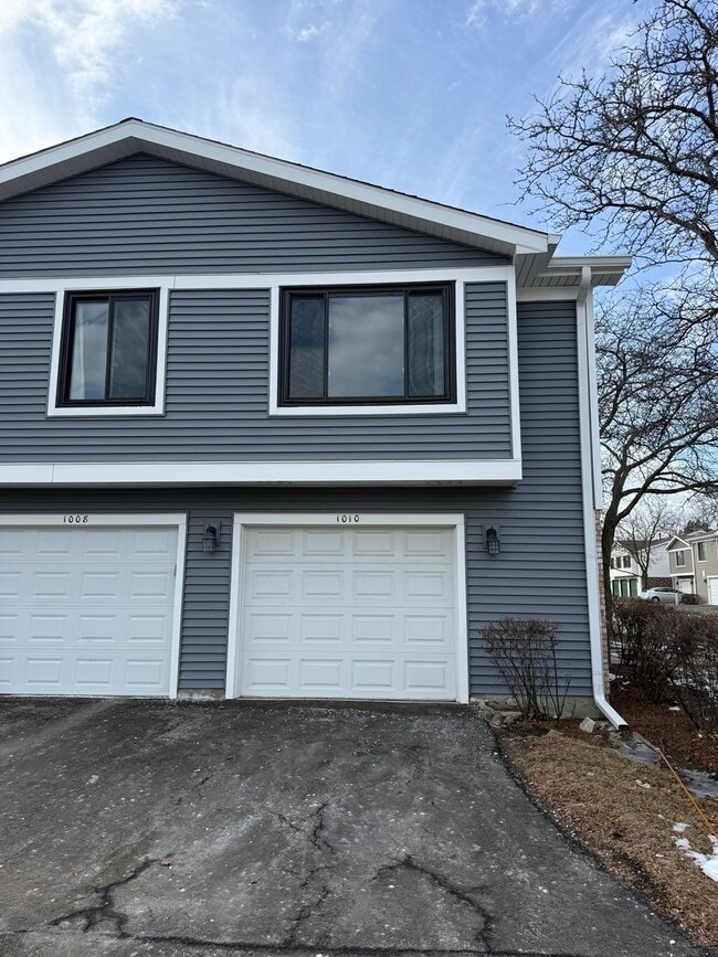 Photo - 1010 Hayes Ct Unit 1010