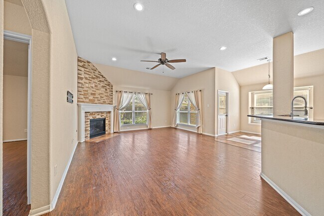 Photo - 13914 Juniper Bend Ln