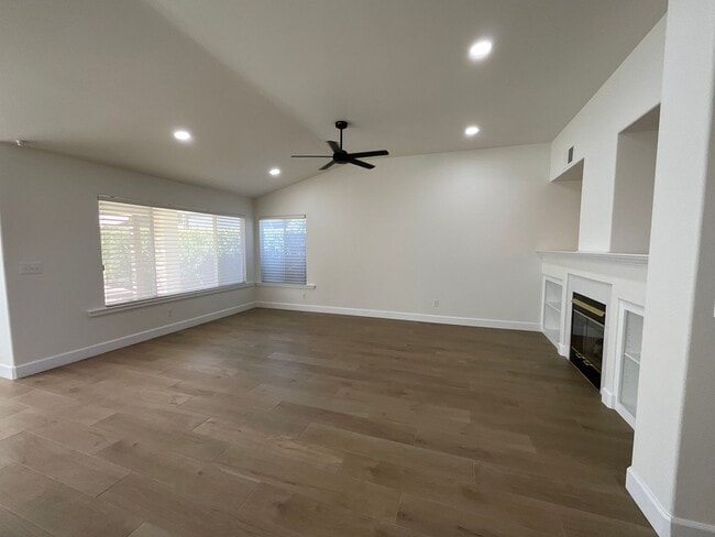 Photo - 1923 E Desert Island Dr
