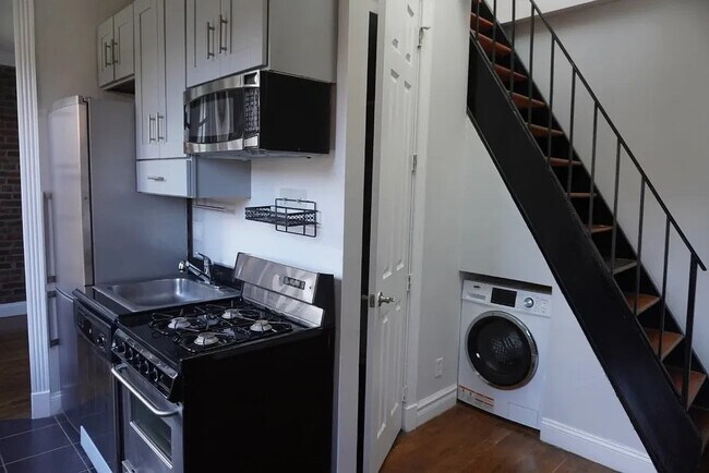 Photo - 410 E 13th St Unidad 6B