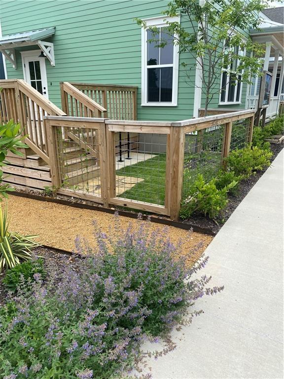 Photo - 283 E 11th St