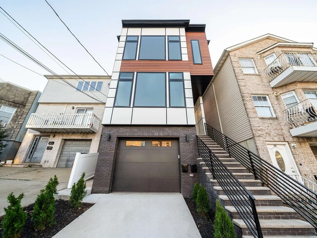 Photo - 99 Hague St Condo Unit 2