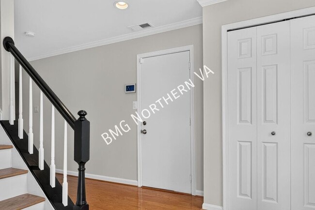 Photo - 6001 Keble Dr