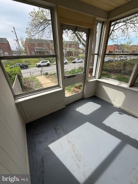 Photo - 229 Endsleigh Ave