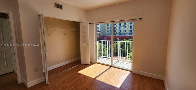 Photo - 115 SW 42nd Ave Unit 407