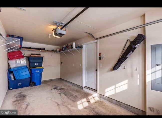 Photo - 1265 Elderslie Ln