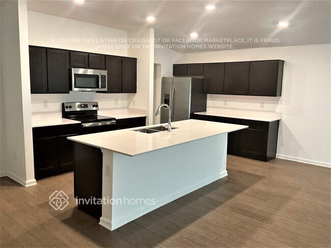917 Caitlin Loop