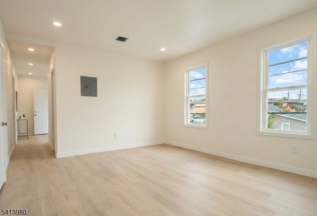 Photo - 331 Yale Ave