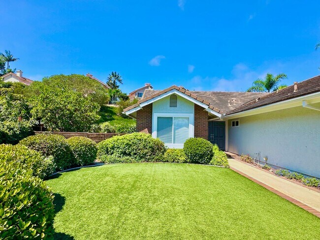 Photo - FOR RENT Call For Availability 3Br/3Ba 2128 Sqft Fully Furnished Del Mar Heights Vacation Home, C...