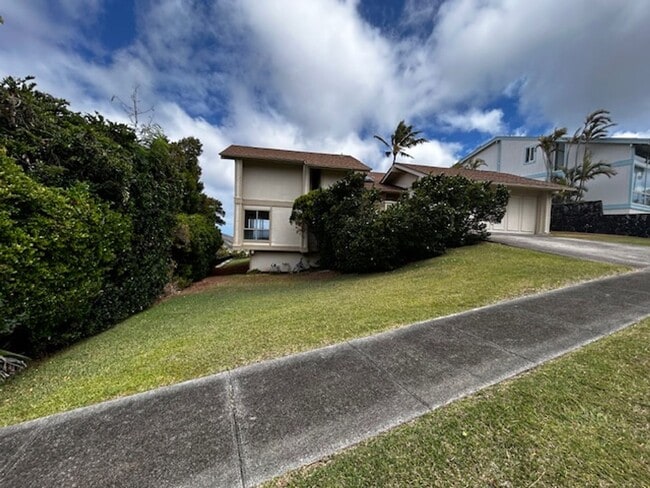 Photo - Available now -Mariner's Ridge 4 bedroom /...