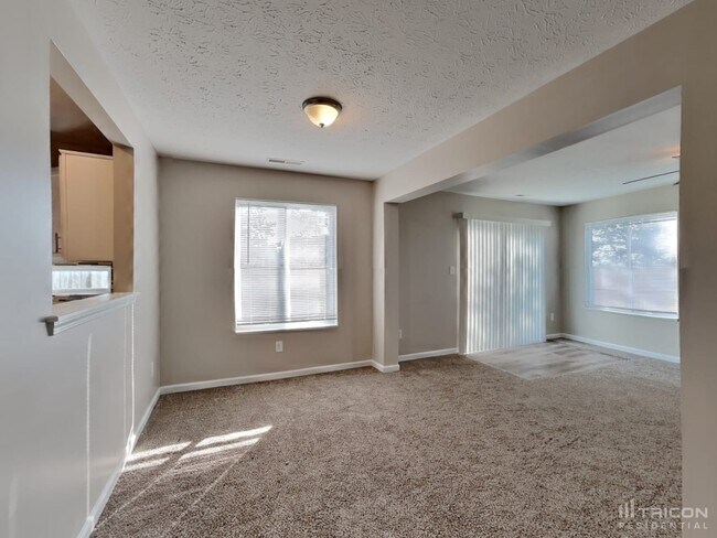 Photo - 2445 Grand Fir Dr House