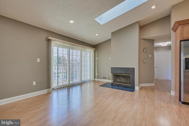 Photo - 268 Kempsey Dr