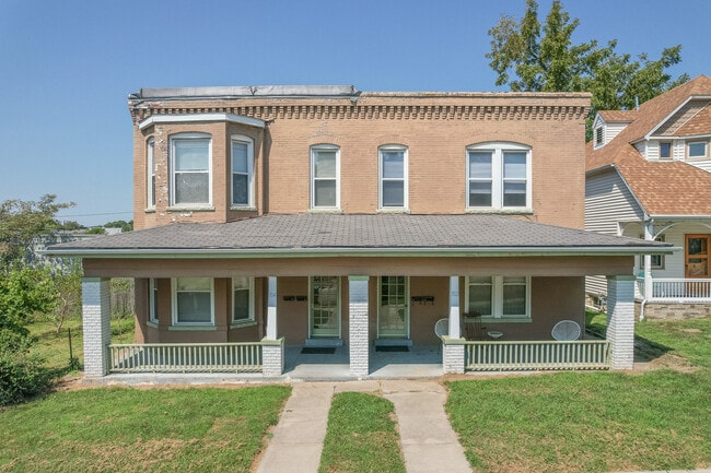 Building Photo - 312 Marshall St Unit 312 B