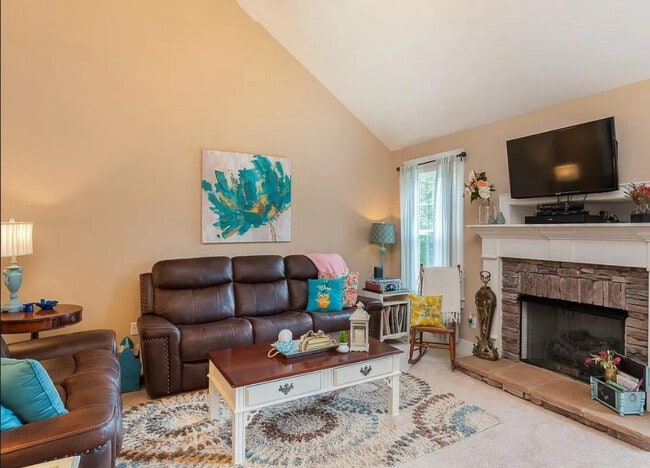 Photo - 6365 Frankfurt Rd