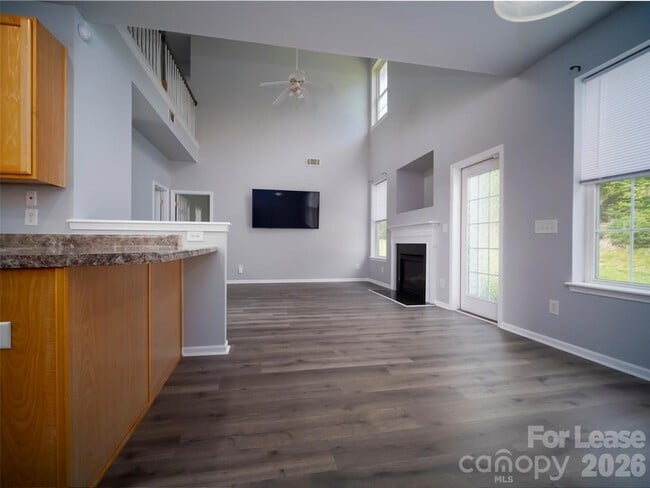 Photo - 1030 Boxelder Ln