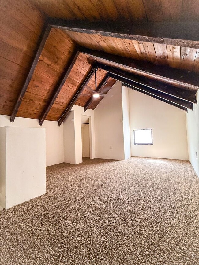 Building Photo - 29 S 5th St Unit 2
